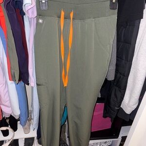 Women’s jogger scrub pants